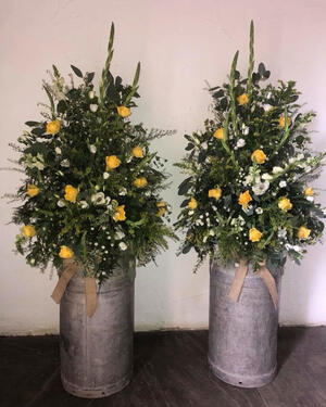 Pedestal Flowers Pedestal Flowers